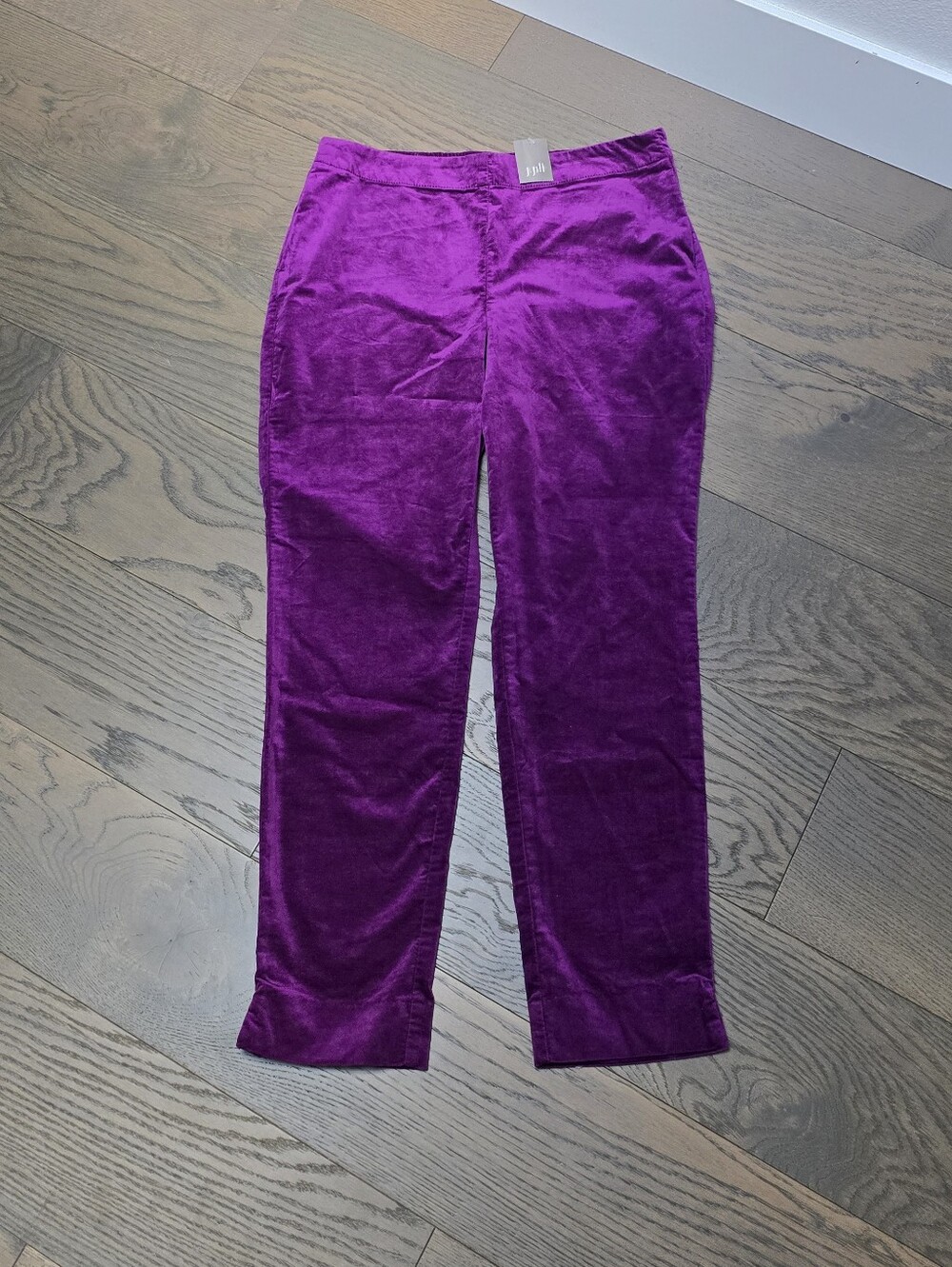 ๐๏ธ J. Jill Velveteen Stretch Slim Leg Trouser in Sugarbeet Purple - Picture 4 of 13